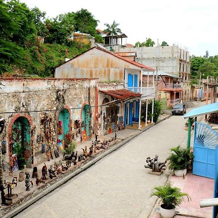 Hotel Florita Jacmel Bagian luar foto