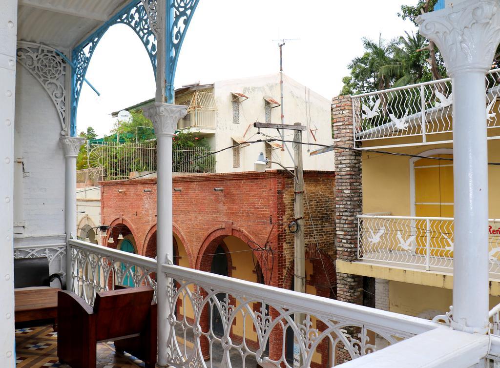 Hotel Florita Jacmel Bagian luar foto