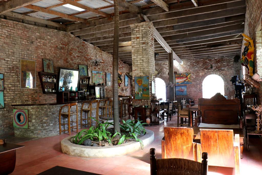 Hotel Florita Jacmel Bagian luar foto
