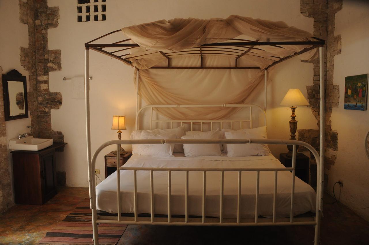 Hotel Florita Jacmel Bagian luar foto