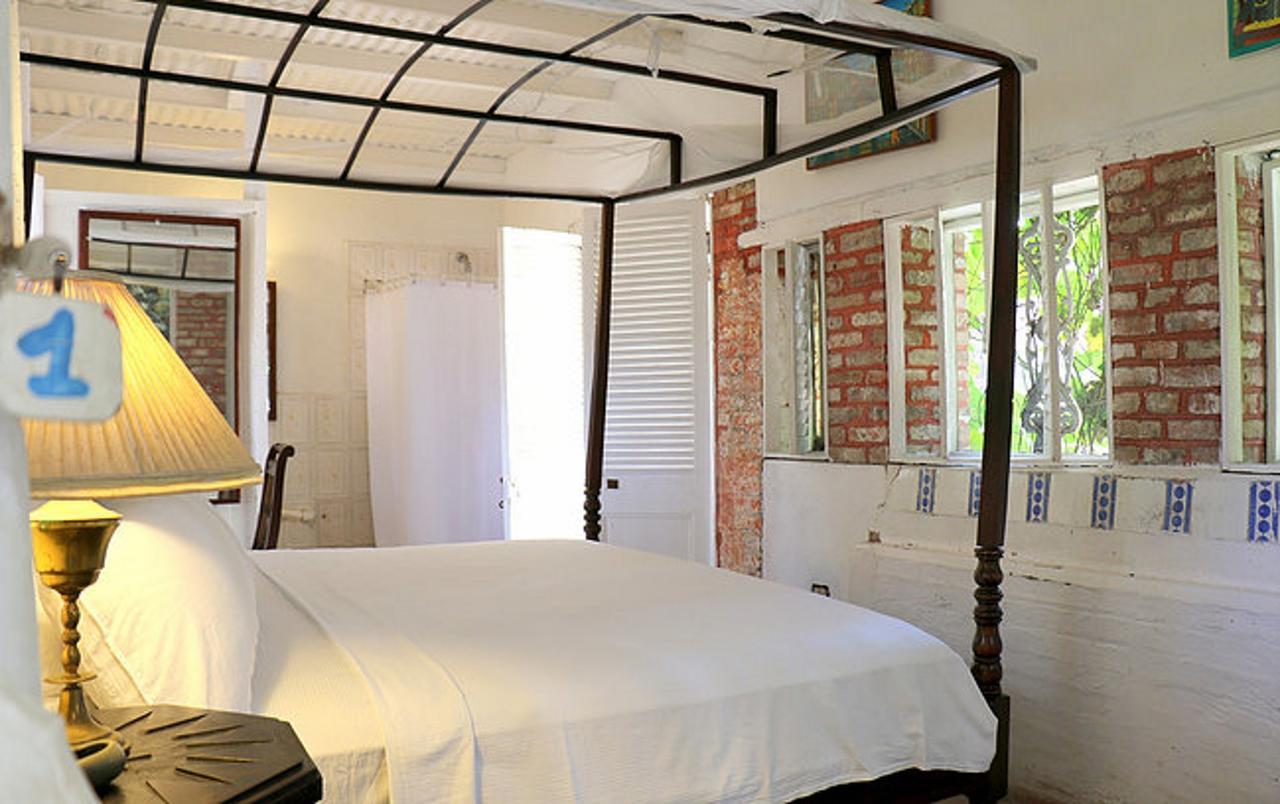 Hotel Florita Jacmel Bagian luar foto