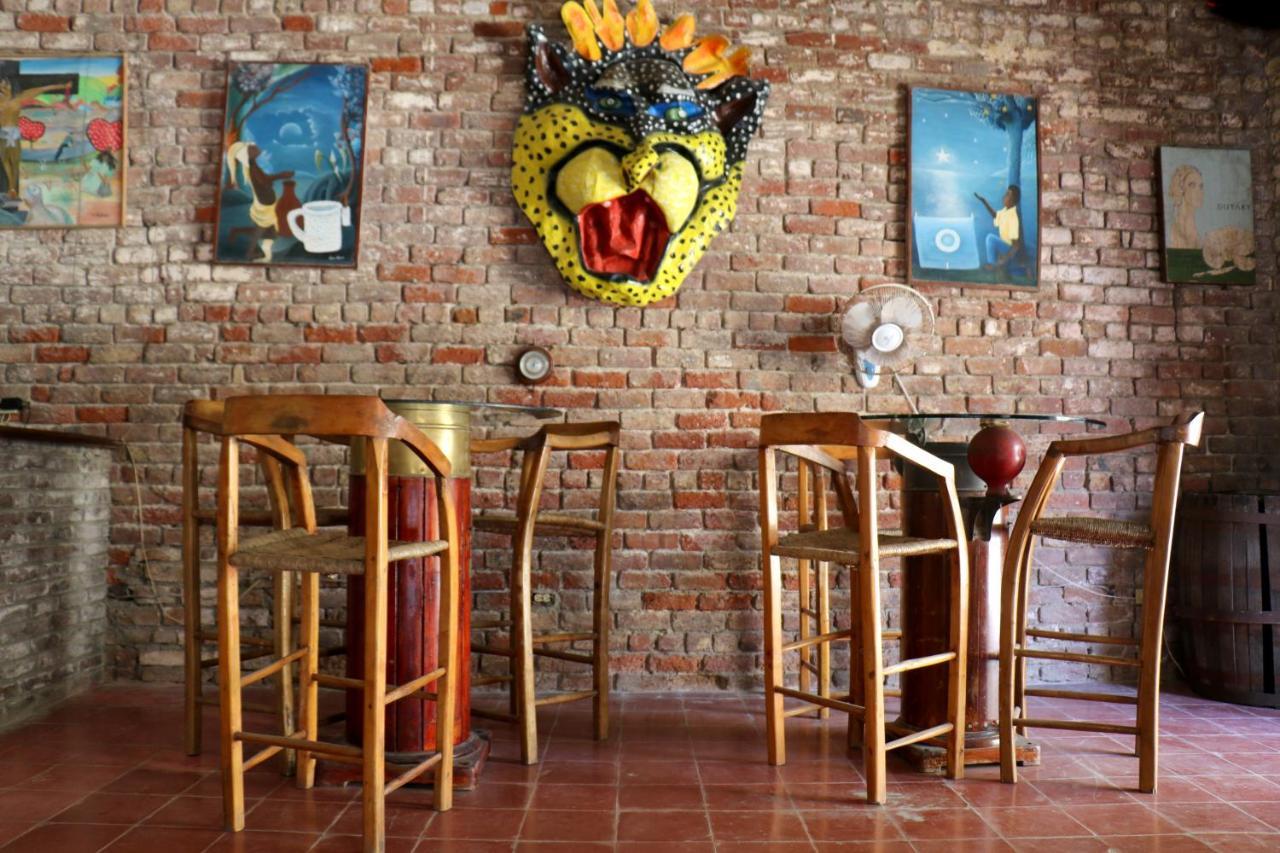 Hotel Florita Jacmel Bagian luar foto