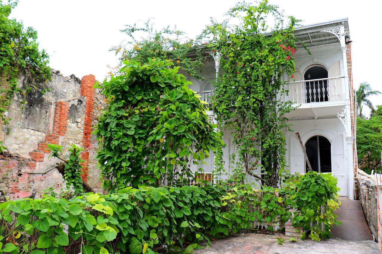 Hotel Florita Jacmel Bagian luar foto
